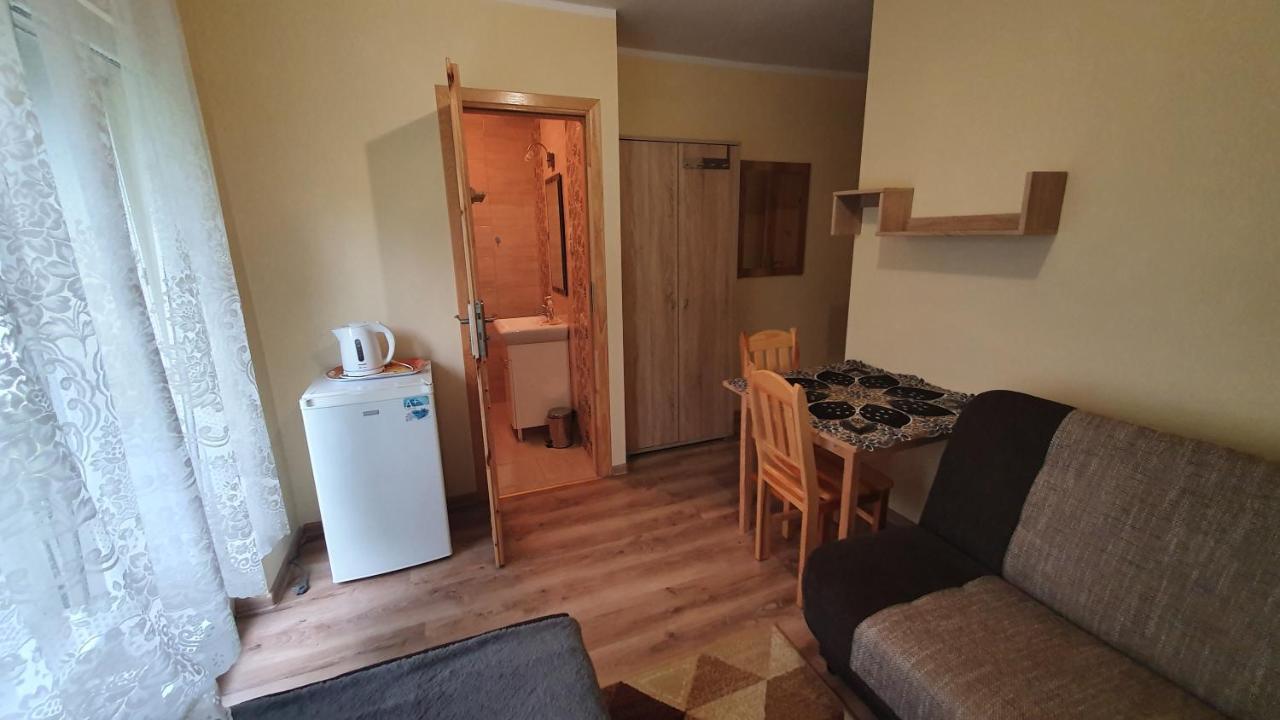 "U Izy" Pokoje Goscinne I Przyczepy Campingowe Mielno  Exteriér fotografie