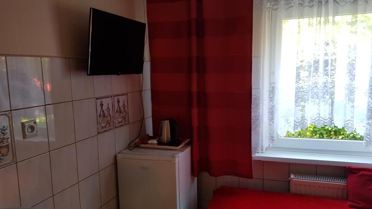 "U Izy" Pokoje Goscinne I Przyczepy Campingowe Mielno  Exteriér fotografie