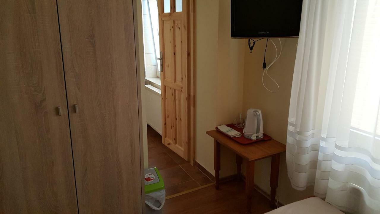"U Izy" Pokoje Goscinne I Przyczepy Campingowe Mielno  Exteriér fotografie